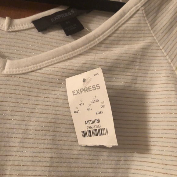 Express v-neck tunic - Picture 3 of 4